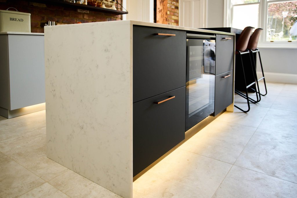 Modern Kitchen marble island